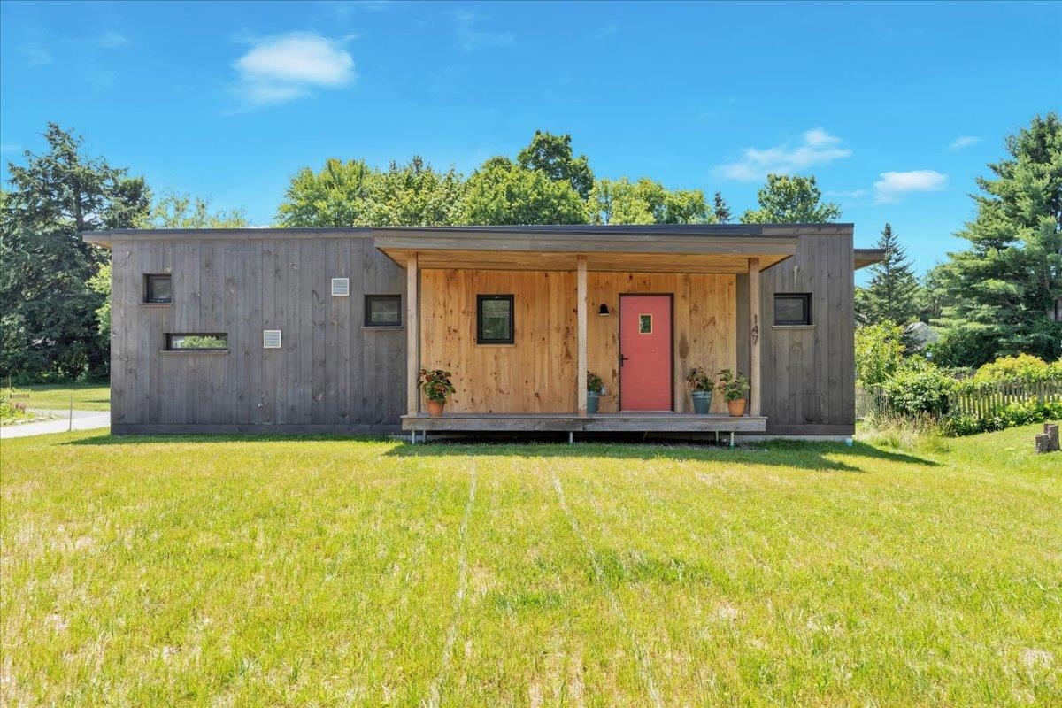near 166 Lakeview Drive Shelburne, VT 05482 Property 1