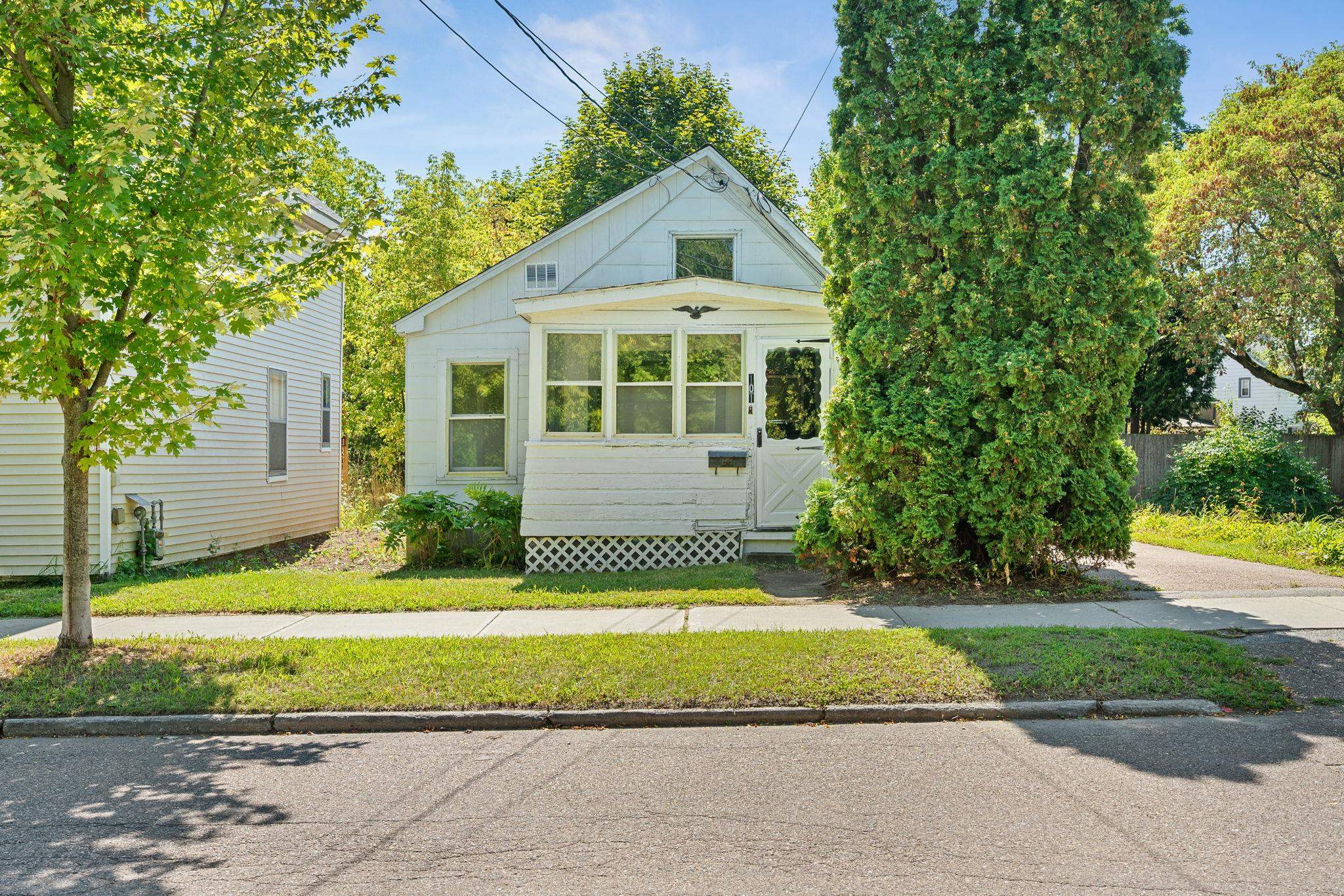 near 122 Maple Street Burlington, VT 05401 Property 1