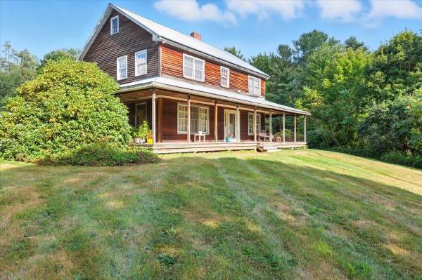 674 Pond Road