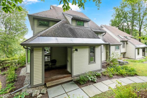 1209 Brook Road
