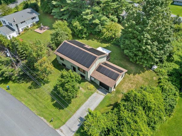 15 Spring Hollow Lane